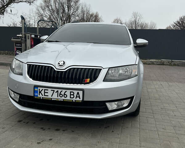 Серый Шкода Октавия, объемом двигателя 1.6 л и пробегом 207 тыс. км за 11000 $, фото 1 на Automoto.ua