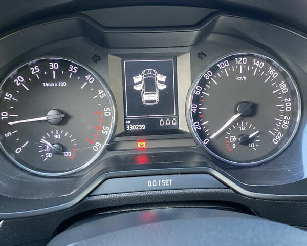 Серый Шкода Октавия, объемом двигателя 1.6 л и пробегом 330 тыс. км за 10300 $, фото 4 на Automoto.ua