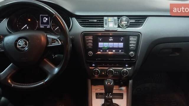 Серый Шкода Октавия, объемом двигателя 1.6 л и пробегом 256 тыс. км за 10599 $, фото 4 на Automoto.ua
