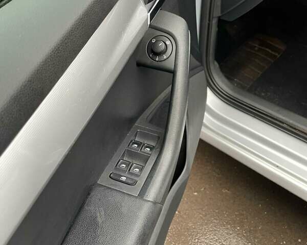 Сірий Шкода Октавія, об'ємом двигуна 1.6 л та пробігом 181 тис. км за 12999 $, фото 22 на Automoto.ua