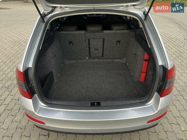 Серый Шкода Октавия, объемом двигателя 2 л и пробегом 303 тыс. км за 9200 $, фото 43 на Automoto.ua