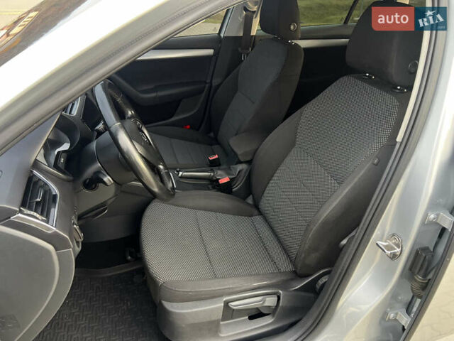 Серый Шкода Октавия, объемом двигателя 2 л и пробегом 303 тыс. км за 9200 $, фото 22 на Automoto.ua