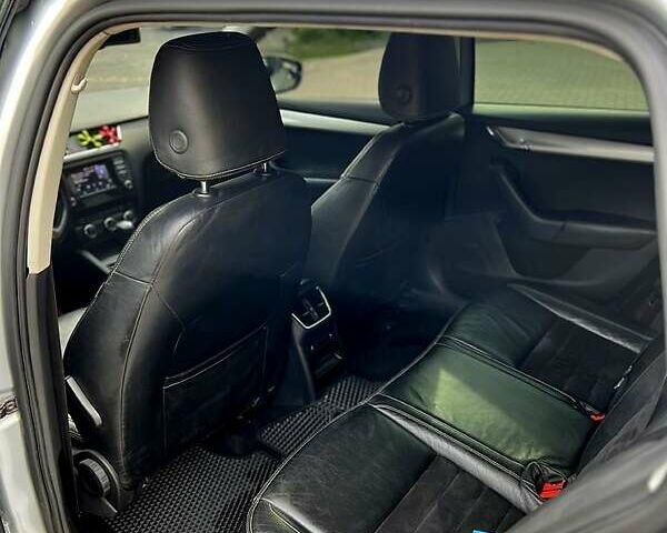 Сірий Шкода Октавія, об'ємом двигуна 1.6 л та пробігом 390 тис. км за 10500 $, фото 5 на Automoto.ua