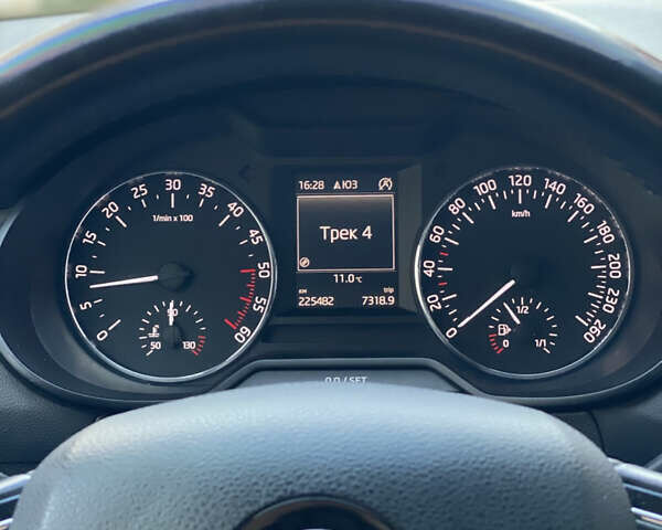 Сірий Шкода Октавія, об'ємом двигуна 2 л та пробігом 225 тис. км за 12200 $, фото 34 на Automoto.ua