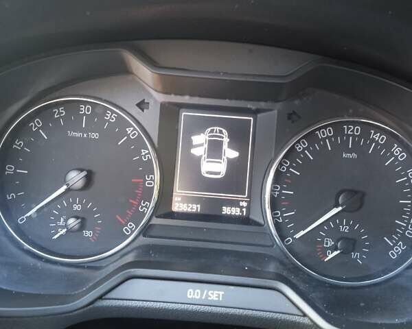 Серый Шкода Октавия, объемом двигателя 1.97 л и пробегом 236 тыс. км за 11900 $, фото 2 на Automoto.ua