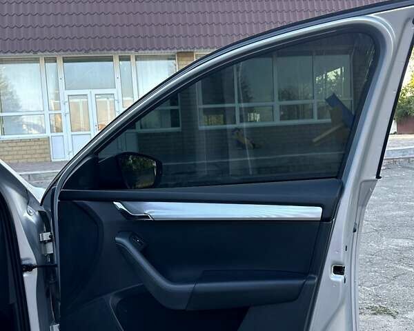 Серый Шкода Октавия, объемом двигателя 1.8 л и пробегом 294 тыс. км за 11800 $, фото 21 на Automoto.ua