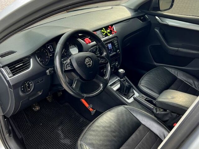 Сірий Шкода Октавія, об'ємом двигуна 1.6 л та пробігом 390 тис. км за 10500 $, фото 5 на Automoto.ua