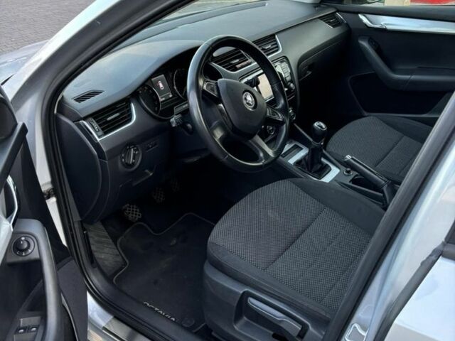 Сірий Шкода Октавія, об'ємом двигуна 1.6 л та пробігом 260 тис. км за 9500 $, фото 3 на Automoto.ua