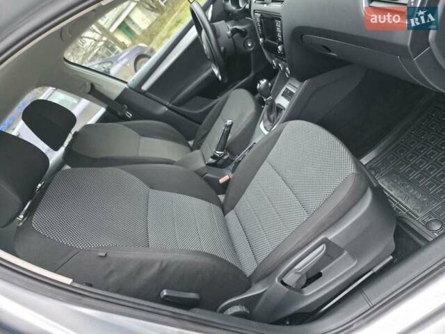 Сірий Шкода Октавія, об'ємом двигуна 1.8 л та пробігом 258 тис. км за 10950 $, фото 39 на Automoto.ua