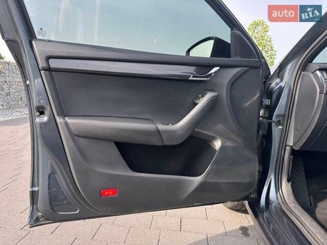 Шкода Октавия 2014 в Мукачеве на Automoto.ua Серый Шкода Октавия, объемом двигателя 1.97 л и пробегом 286 тыс. км за 14499 $, фото 5 на Automoto.ua