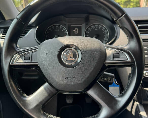 Сірий Шкода Октавія, об'ємом двигуна 1.6 л та пробігом 265 тис. км за 9999 $, фото 14 на Automoto.ua