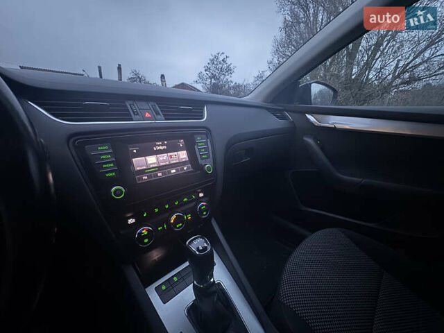 Сірий Шкода Октавія, об'ємом двигуна 1.8 л та пробігом 209 тис. км за 10999 $, фото 18 на Automoto.ua