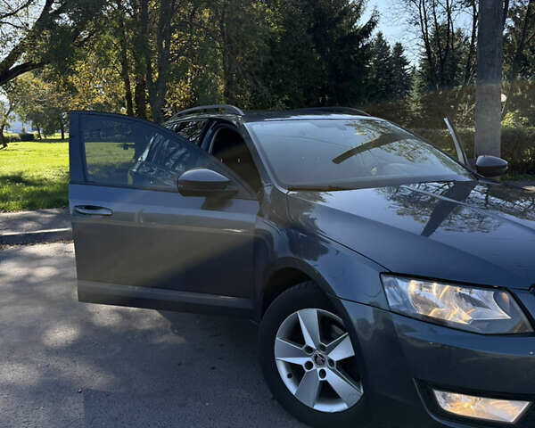 Серый Шкода Октавия, объемом двигателя 1.6 л и пробегом 241 тыс. км за 10300 $, фото 1 на Automoto.ua