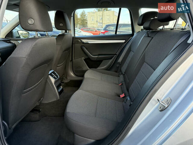 Сірий Шкода Октавія, об'ємом двигуна 1.6 л та пробігом 230 тис. км за 10999 $, фото 38 на Automoto.ua