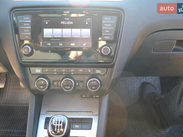 Серый Шкода Октавия, объемом двигателя 2 л и пробегом 228 тыс. км за 12500 $, фото 30 на Automoto.ua