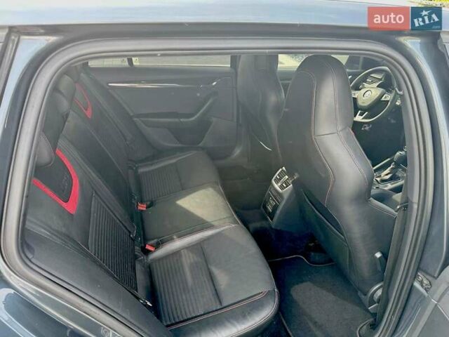 Шкода Октавия 2014 в Мукачеве на Automoto.ua Серый Шкода Октавия, объемом двигателя 1.97 л и пробегом 286 тыс. км за 14499 $, фото 11 на Automoto.ua