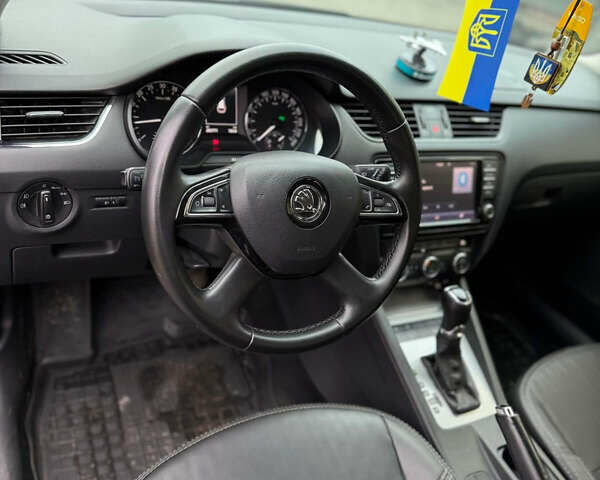 Сірий Шкода Октавія, об'ємом двигуна 1.6 л та пробігом 285 тис. км за 9699 $, фото 8 на Automoto.ua