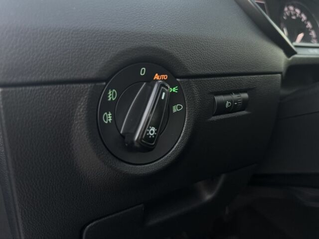 Серый Шкода Октавия, объемом двигателя 1.6 л и пробегом 180 тыс. км за 10299 $, фото 12 на Automoto.ua