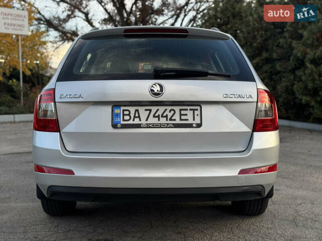 Сірий Шкода Октавія, об'ємом двигуна 1.6 л та пробігом 180 тис. км за 10399 $, фото 11 на Automoto.ua