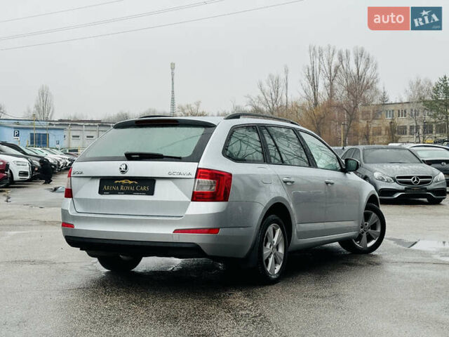 Серый Шкода Октавия, объемом двигателя 1.8 л и пробегом 250 тыс. км за 9900 $, фото 1 на Automoto.ua