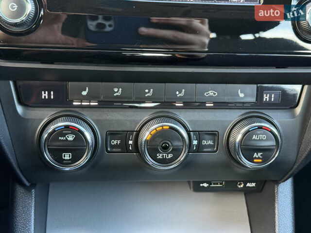 Сірий Шкода Октавія, об'ємом двигуна 1.6 л та пробігом 230 тис. км за 10999 $, фото 49 на Automoto.ua