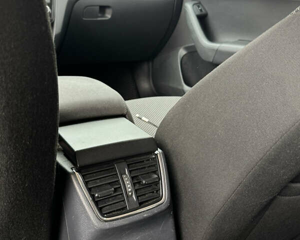 Шкода Октавия 2014 в Хмельницком на Automoto.ua Серый Шкода Октавия, объемом двигателя 1.6 л и пробегом 319 тыс. км за 9000 $, фото 14 на Automoto.ua