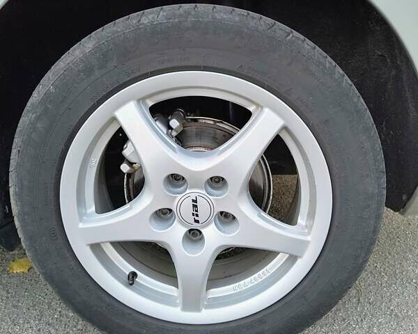 Серый Шкода Октавия, объемом двигателя 1.97 л и пробегом 268 тыс. км за 12599 $, фото 13 на Automoto.ua