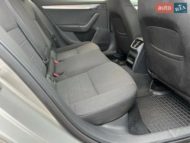 Серый Шкода Октавия, объемом двигателя 1.6 л и пробегом 264 тыс. км за 10600 $, фото 13 на Automoto.ua