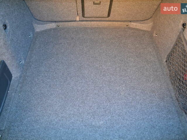 Серый Шкода Октавия, объемом двигателя 2 л и пробегом 228 тыс. км за 12500 $, фото 24 на Automoto.ua