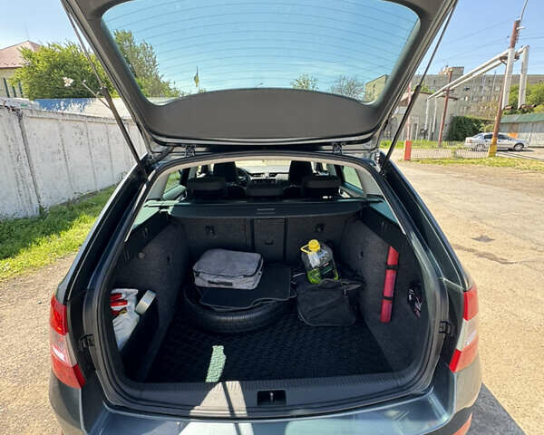 Сірий Шкода Октавія, об'ємом двигуна 2 л та пробігом 300 тис. км за 13000 $, фото 6 на Automoto.ua