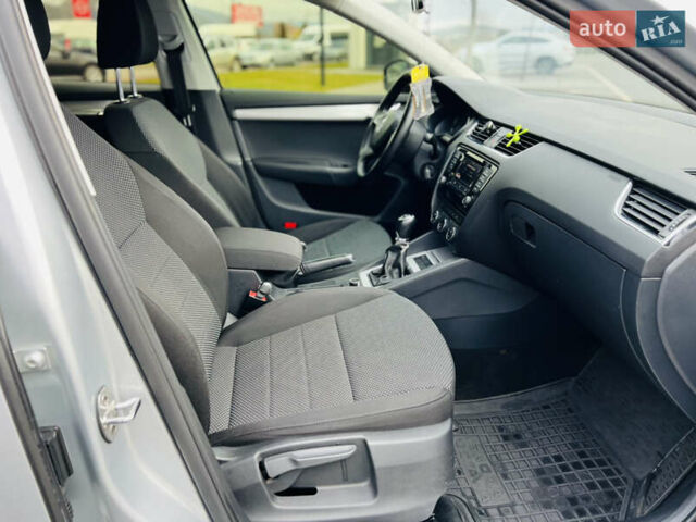 Серый Шкода Октавия, объемом двигателя 1.6 л и пробегом 273 тыс. км за 9800 $, фото 17 на Automoto.ua