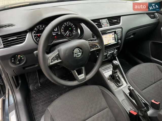 Серый Шкода Октавия, объемом двигателя 2 л и пробегом 262 тыс. км за 15750 $, фото 17 на Automoto.ua