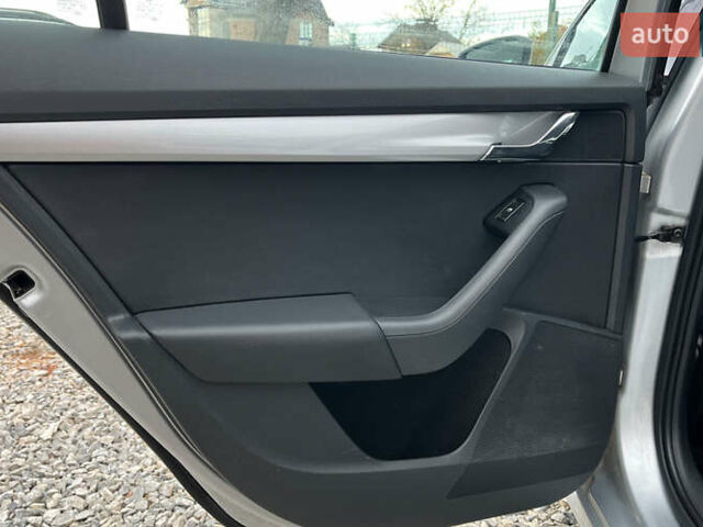 Серый Шкода Октавия, объемом двигателя 1.6 л и пробегом 305 тыс. км за 11600 $, фото 25 на Automoto.ua