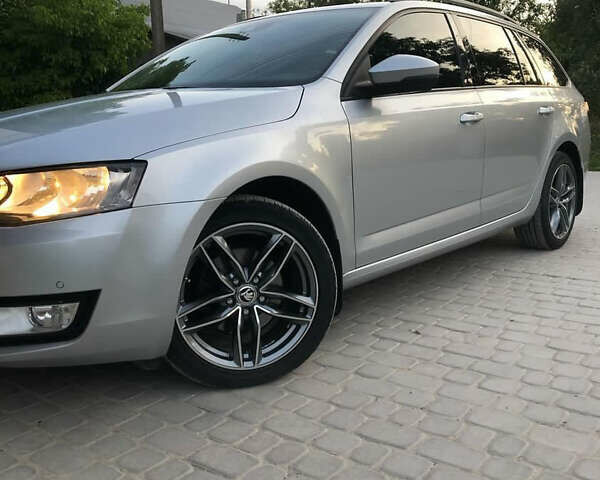 Сірий Шкода Октавія, об'ємом двигуна 1.97 л та пробігом 267 тис. км за 13299 $, фото 1 на Automoto.ua