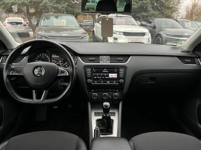 Серый Шкода Октавия, объемом двигателя 2 л и пробегом 239 тыс. км за 12500 $, фото 9 на Automoto.ua