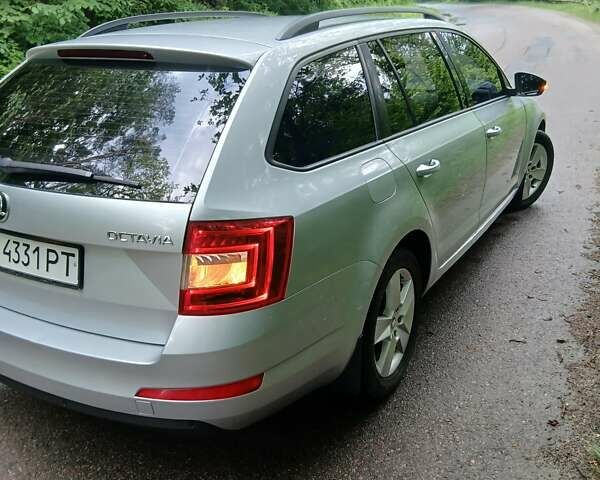 Серый Шкода Октавия, объемом двигателя 1.6 л и пробегом 262 тыс. км за 8500 $, фото 5 на Automoto.ua