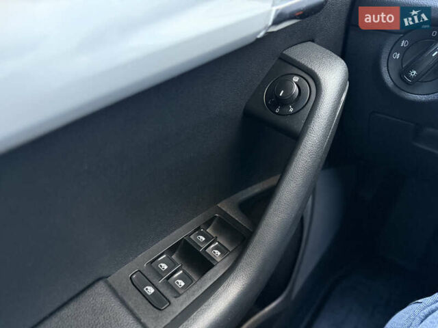 Серый Шкода Октавия, объемом двигателя 1.8 л и пробегом 236 тыс. км за 12700 $, фото 47 на Automoto.ua