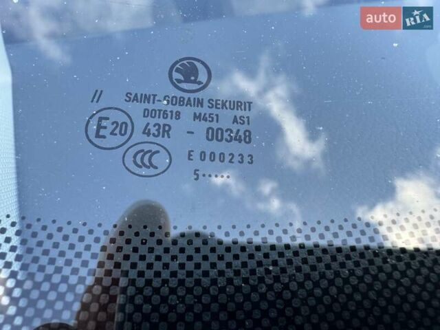 Шкода Октавия 2015 в Кролевце на Automoto.ua Серый Шкода Октавия, объемом двигателя 1.6 л и пробегом 197 тыс. км за 11850 $, фото 18 на Automoto.ua