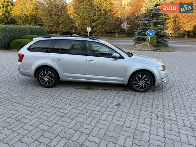 Серый Шкода Октавия, объемом двигателя 2 л и пробегом 225 тыс. км за 13950 $, фото 4 на Automoto.ua