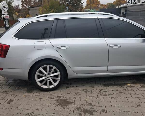 Шкода Октавия 2015 в Береговом на Automoto.ua Серый Шкода Октавия, объемом двигателя 1.97 л и пробегом 255 тыс. км за 11800 $, фото 2 на Automoto.ua