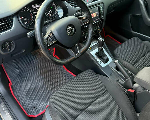 Сірий Шкода Октавія, об'ємом двигуна 1.6 л та пробігом 230 тис. км за 12100 $, фото 10 на Automoto.ua