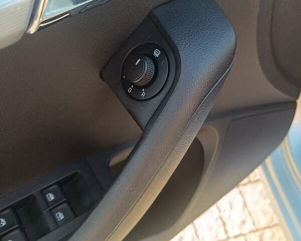 Серый Шкода Октавия, объемом двигателя 2 л и пробегом 290 тыс. км за 12499 $, фото 14 на Automoto.ua