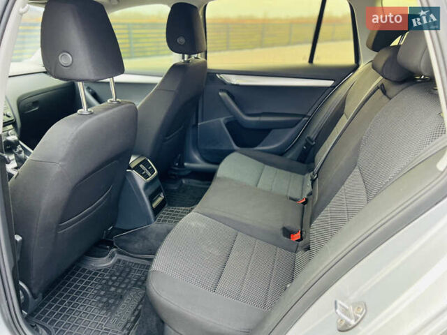 Серый Шкода Октавия, объемом двигателя 1.6 л и пробегом 273 тыс. км за 9800 $, фото 8 на Automoto.ua