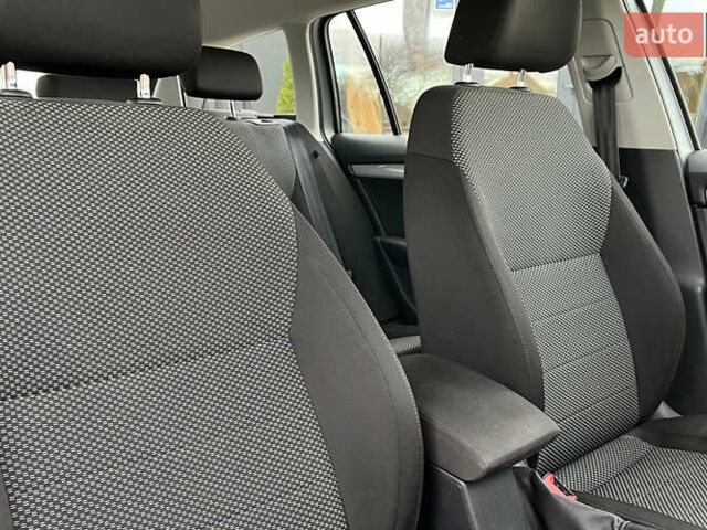 Серый Шкода Октавия, объемом двигателя 1.6 л и пробегом 305 тыс. км за 11600 $, фото 23 на Automoto.ua