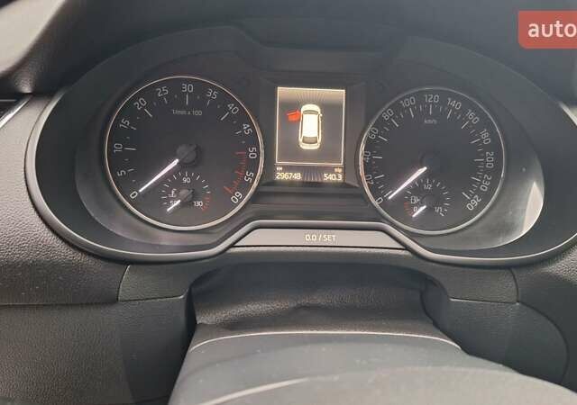Сірий Шкода Октавія, об'ємом двигуна 1.97 л та пробігом 296 тис. км за 12500 $, фото 10 на Automoto.ua