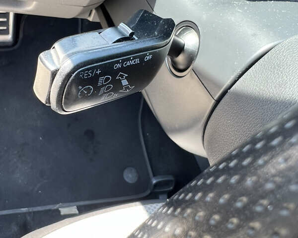 Серый Шкода Октавия, объемом двигателя 1.97 л и пробегом 282 тыс. км за 12500 $, фото 63 на Automoto.ua