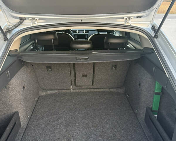Серый Шкода Октавия, объемом двигателя 1.6 л и пробегом 225 тыс. км за 11700 $, фото 14 на Automoto.ua