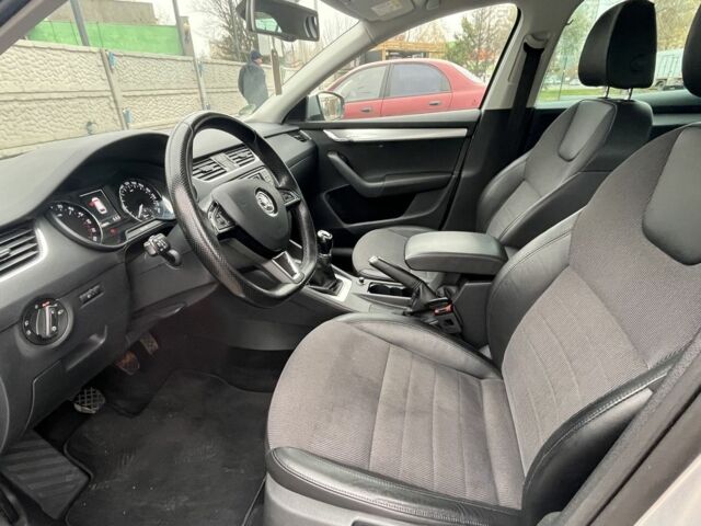 Серый Шкода Октавия, объемом двигателя 2 л и пробегом 239 тыс. км за 12500 $, фото 16 на Automoto.ua