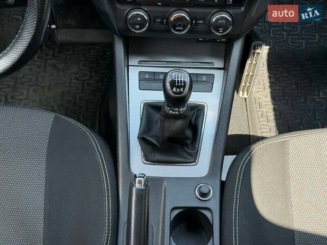 Серый Шкода Октавия, объемом двигателя 1.6 л и пробегом 293 тыс. км за 9796 $, фото 40 на Automoto.ua