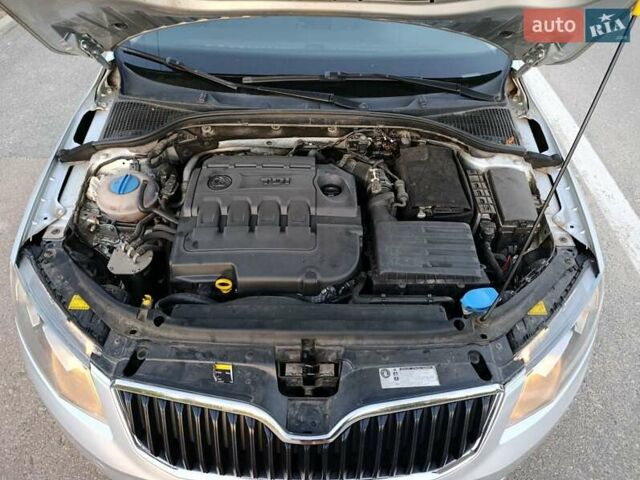 Серый Шкода Октавия, объемом двигателя 1.6 л и пробегом 352 тыс. км за 8999 $, фото 14 на Automoto.ua